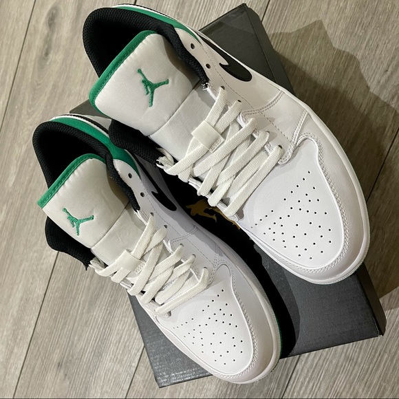 Air Jordan 1 Low Men’s Stadium Green - Picture 5 of 8